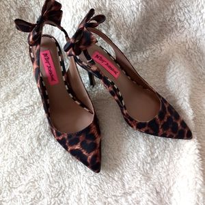 Leopard heels